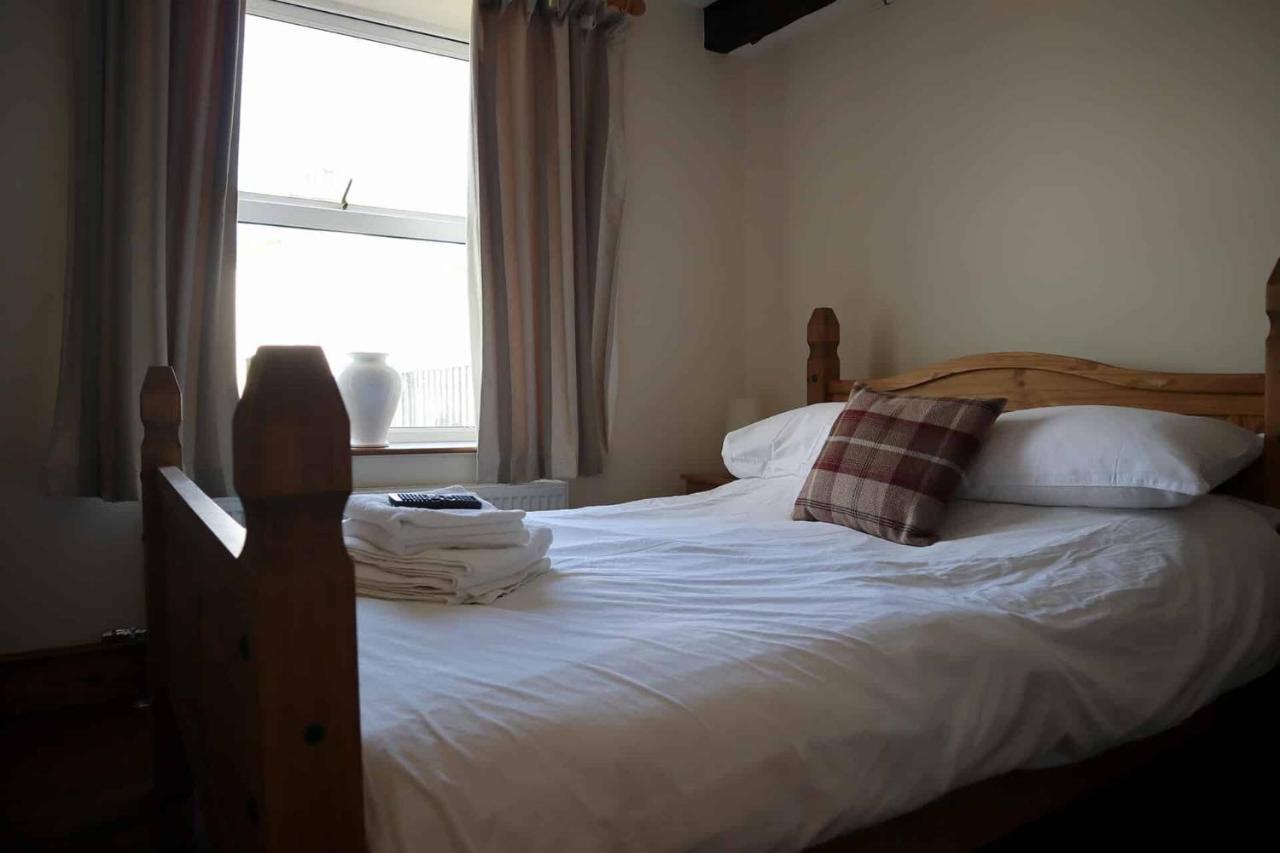 The Hare & Hounds Inn Foulridge Esterno foto