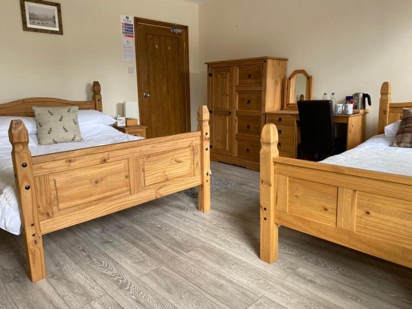 The Hare & Hounds Inn Foulridge Esterno foto